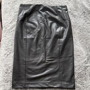 Suzy Shier Black Faux Leather Pencil Skirt